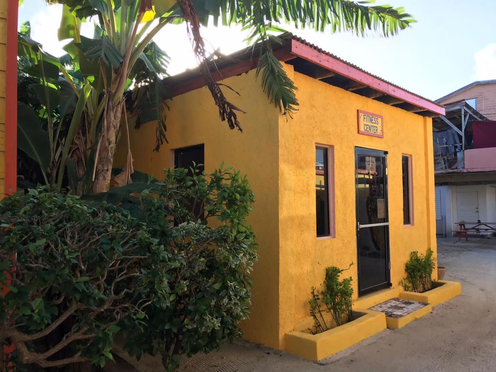 Tropical Paradise Hotel Caye Caulker Exterior photo