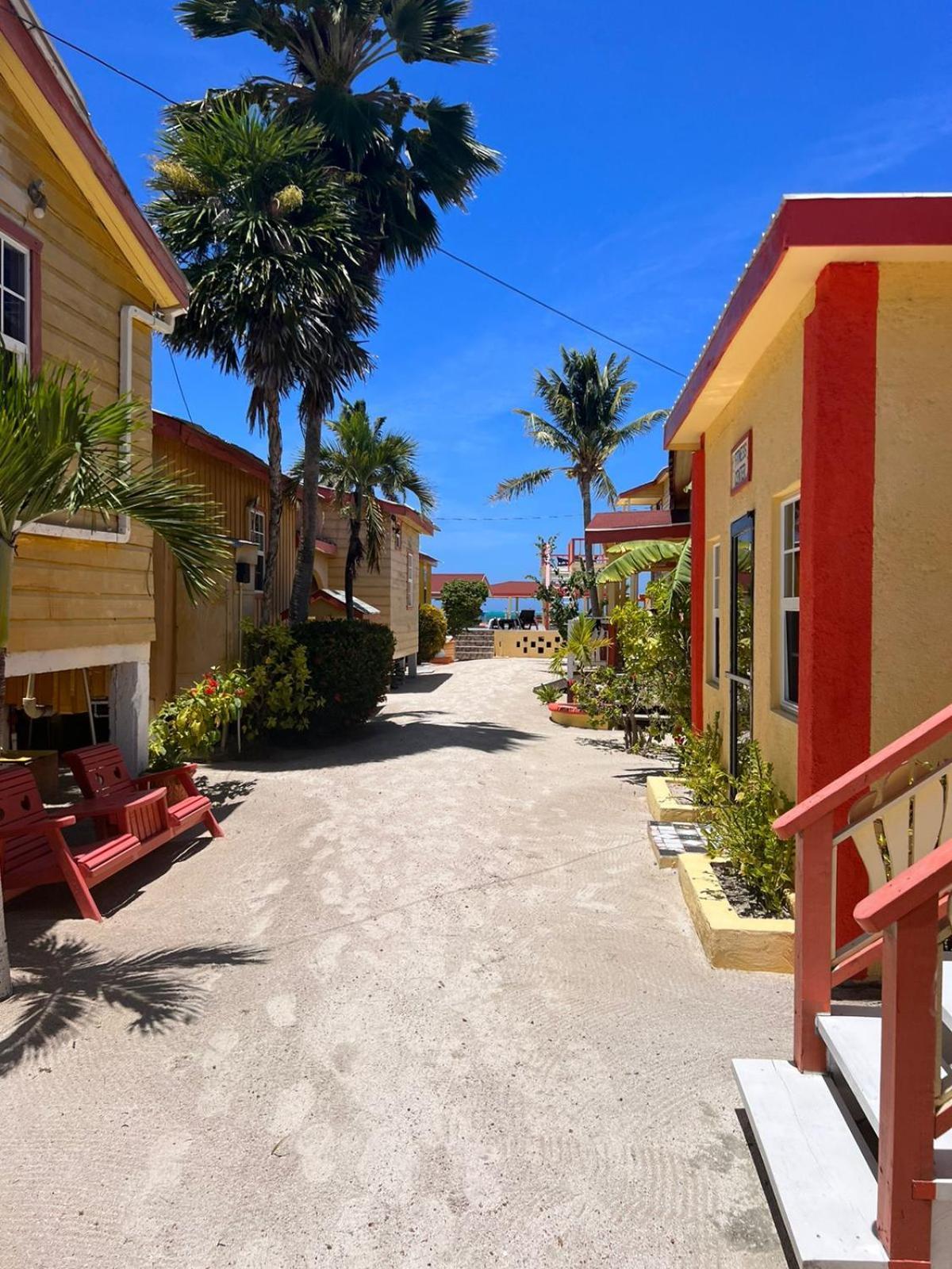 Tropical Paradise Hotel Caye Caulker Exterior photo