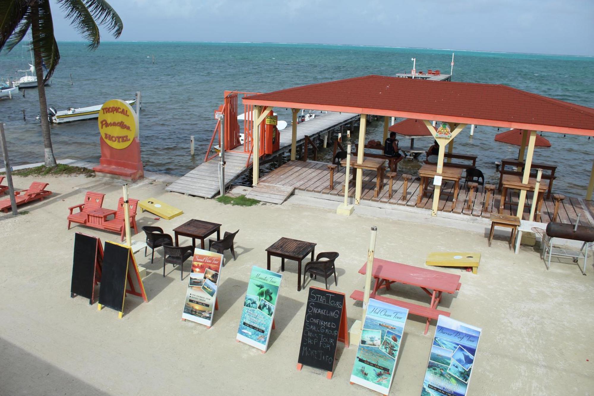 Tropical Paradise Hotel Caye Caulker Exterior photo